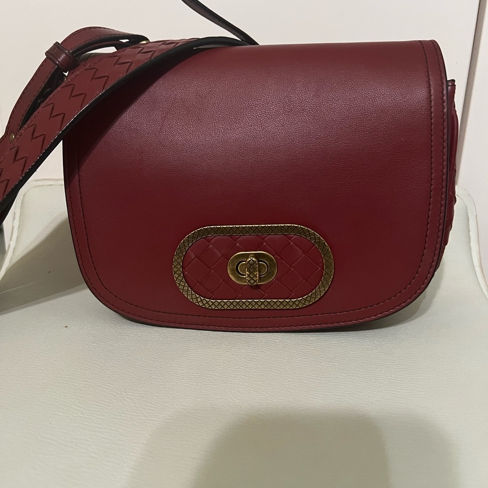 AUTHENTIC Bottega Veneta Women's Intrecciato Crossbody Bag